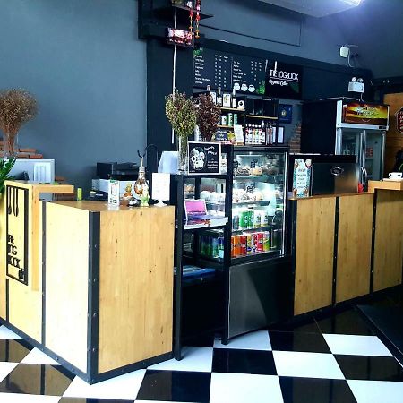 The Logbook Room And Cafe' Csonburi Kültér fotó