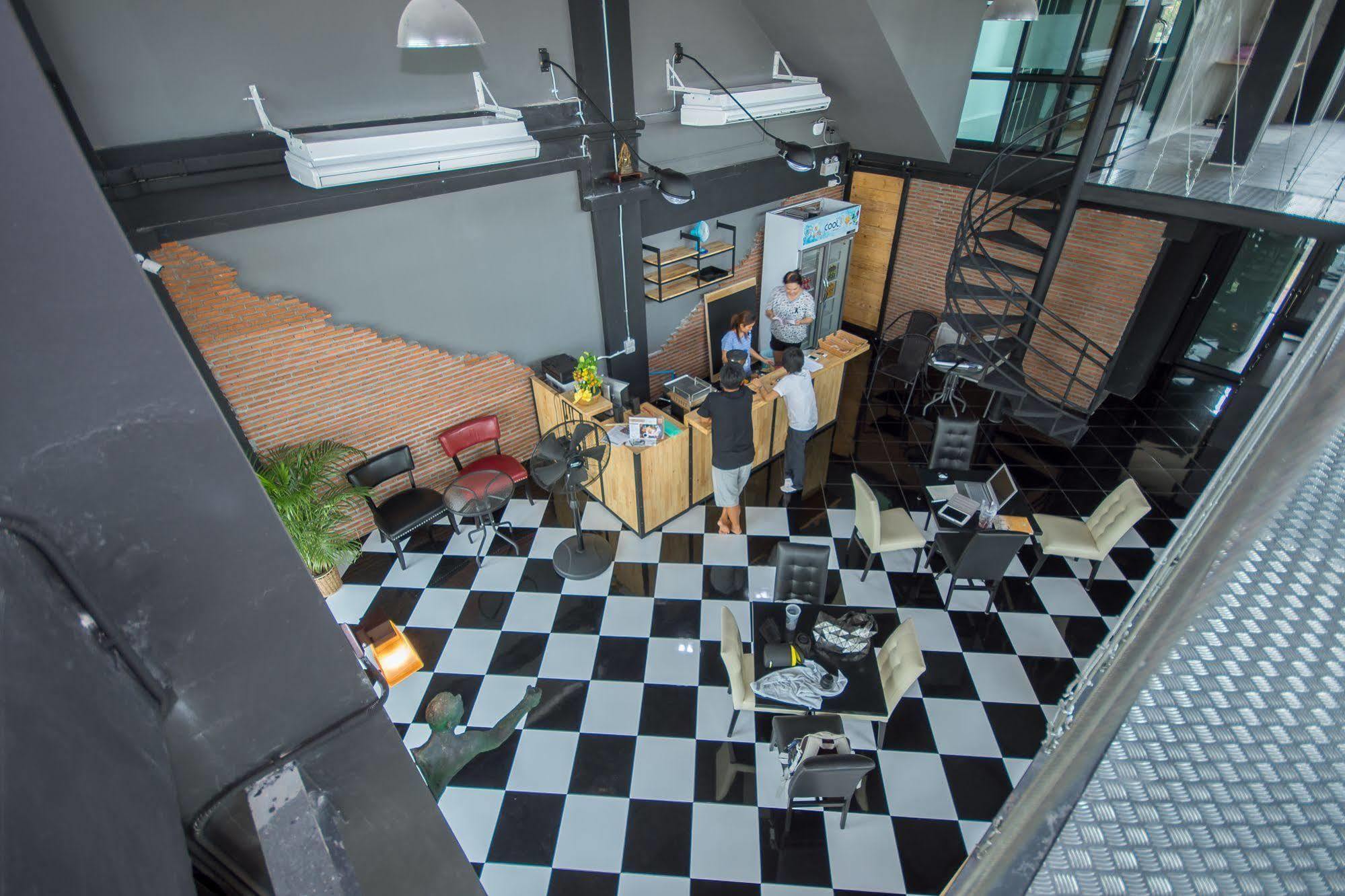 The Logbook Room And Cafe' Csonburi Kültér fotó